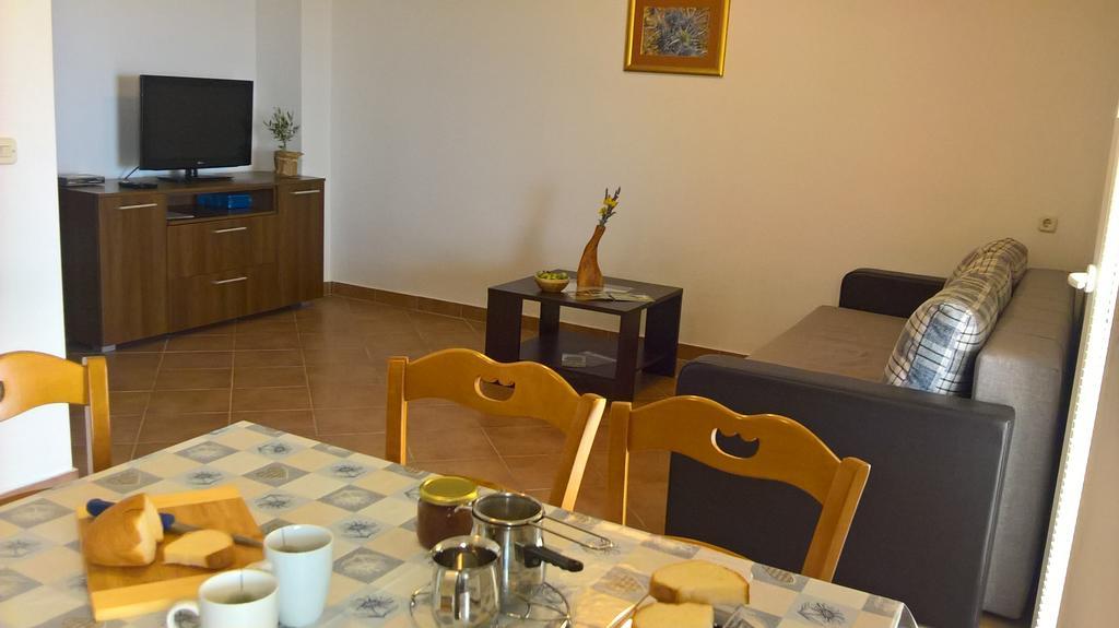 Apartments Krusvina Лун Экстерьер фото